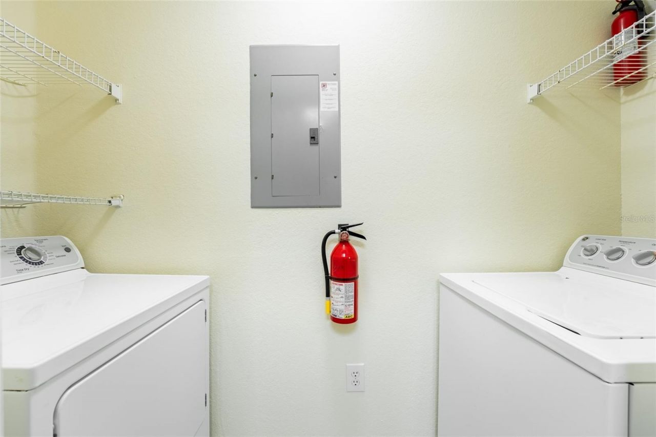 5447 Vineland Road, Unit 1308, Orlando, FL 32811 Photo