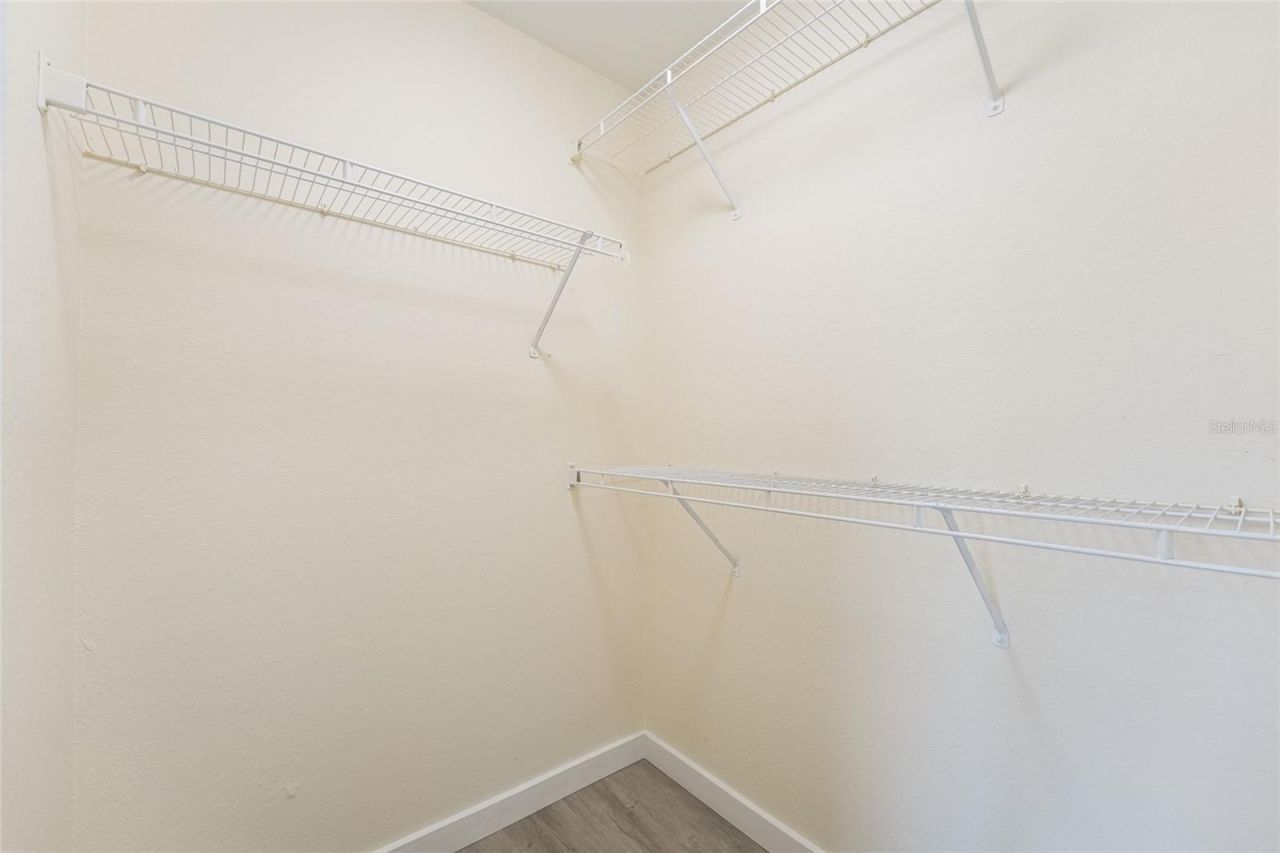 5447 Vineland Road, Unit 1308, Orlando, FL 32811 Photo