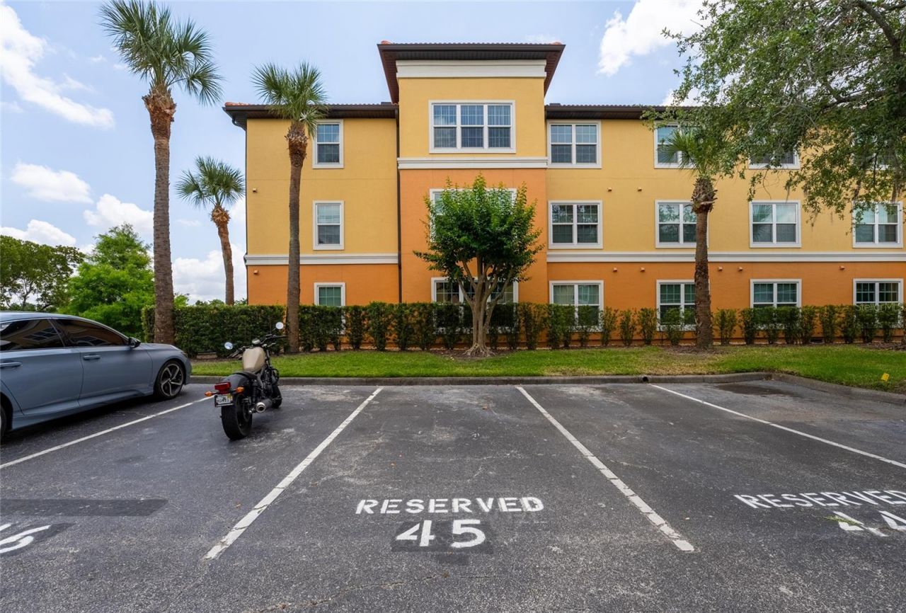 5447 Vineland Road, Unit 1308, Orlando, FL 32811 Photo