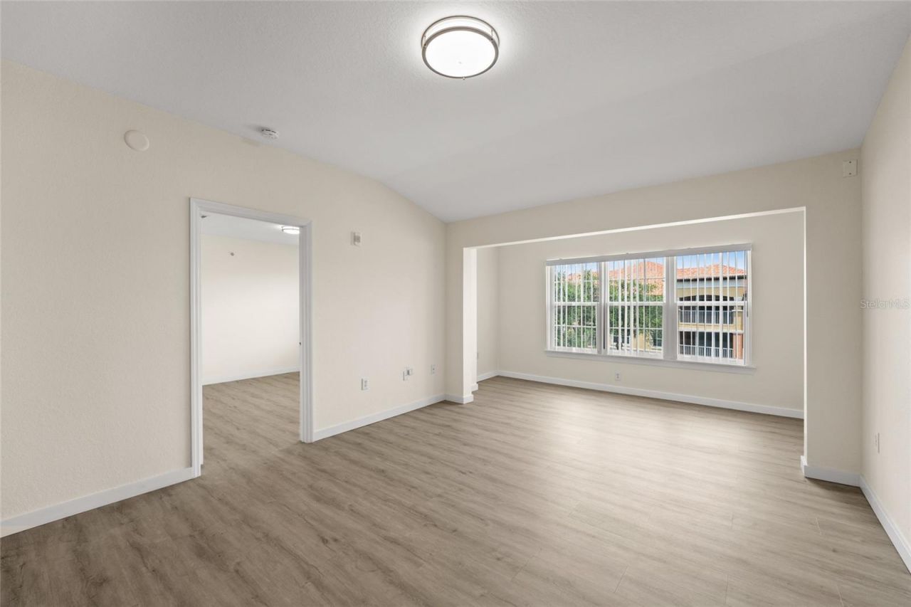 5447 Vineland Road, Unit 1308, Orlando, FL 32811 Photo