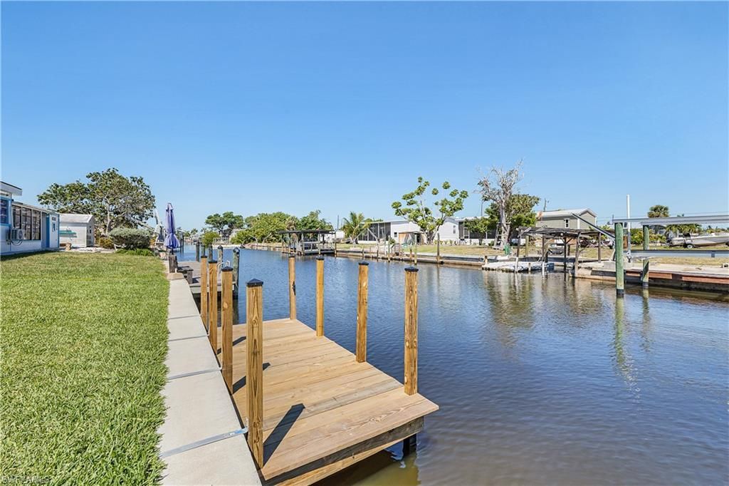 5012 Sandpiper Dr, Saint James City, FL 33956 Photo