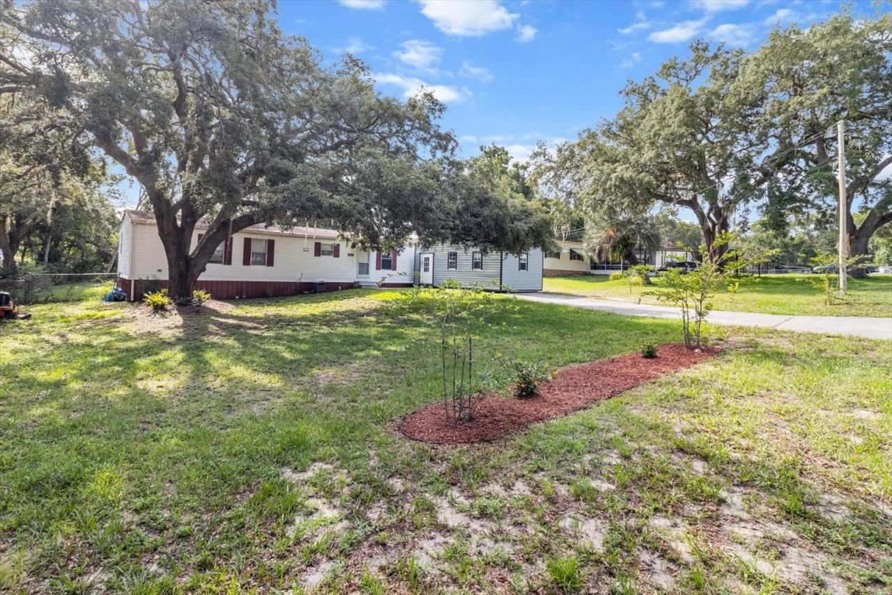 8431 S Lake Consuella Drive, Floral City, FL 34436 Main Photo