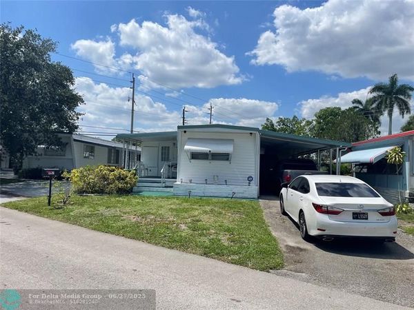 8581 SW 20th Pl, Davie, FL 33324
