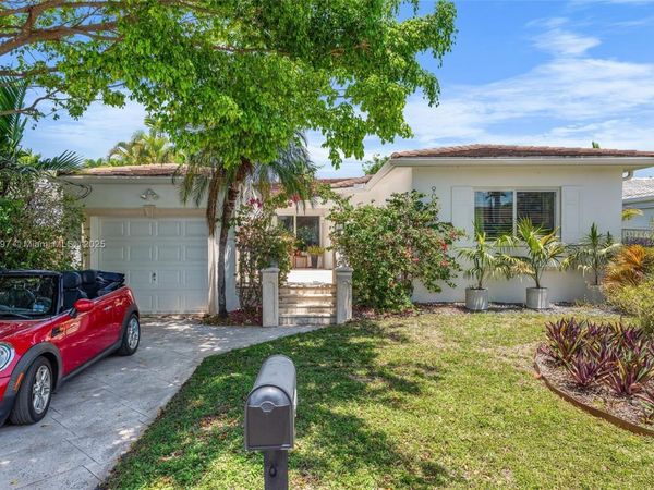 9057 Emerson Ave, Surfside, FL 33154