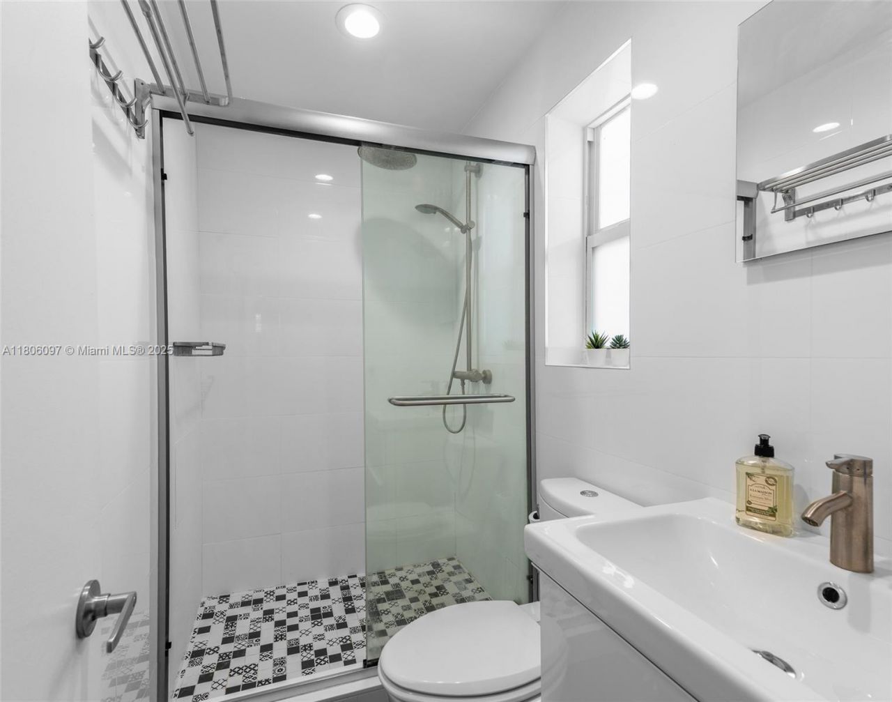 9057 Emerson Ave, Surfside, FL 33154 Photo