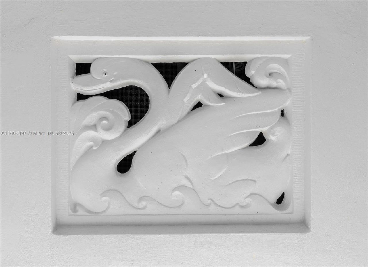 9057 Emerson Ave, Surfside, FL 33154 Photo