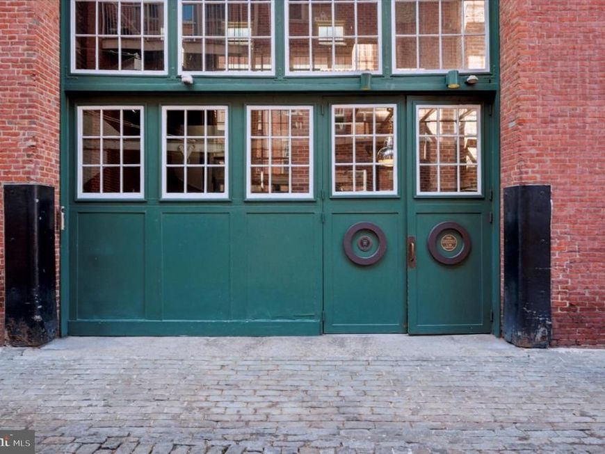 130 N Bread Street, Unit 310, Philadelphia, PA 19106 Main Photo