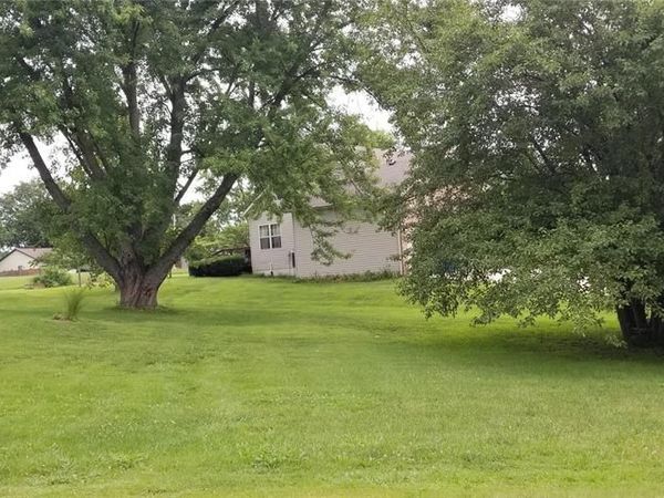 340 E Lake, Edwardsville, IL 62025