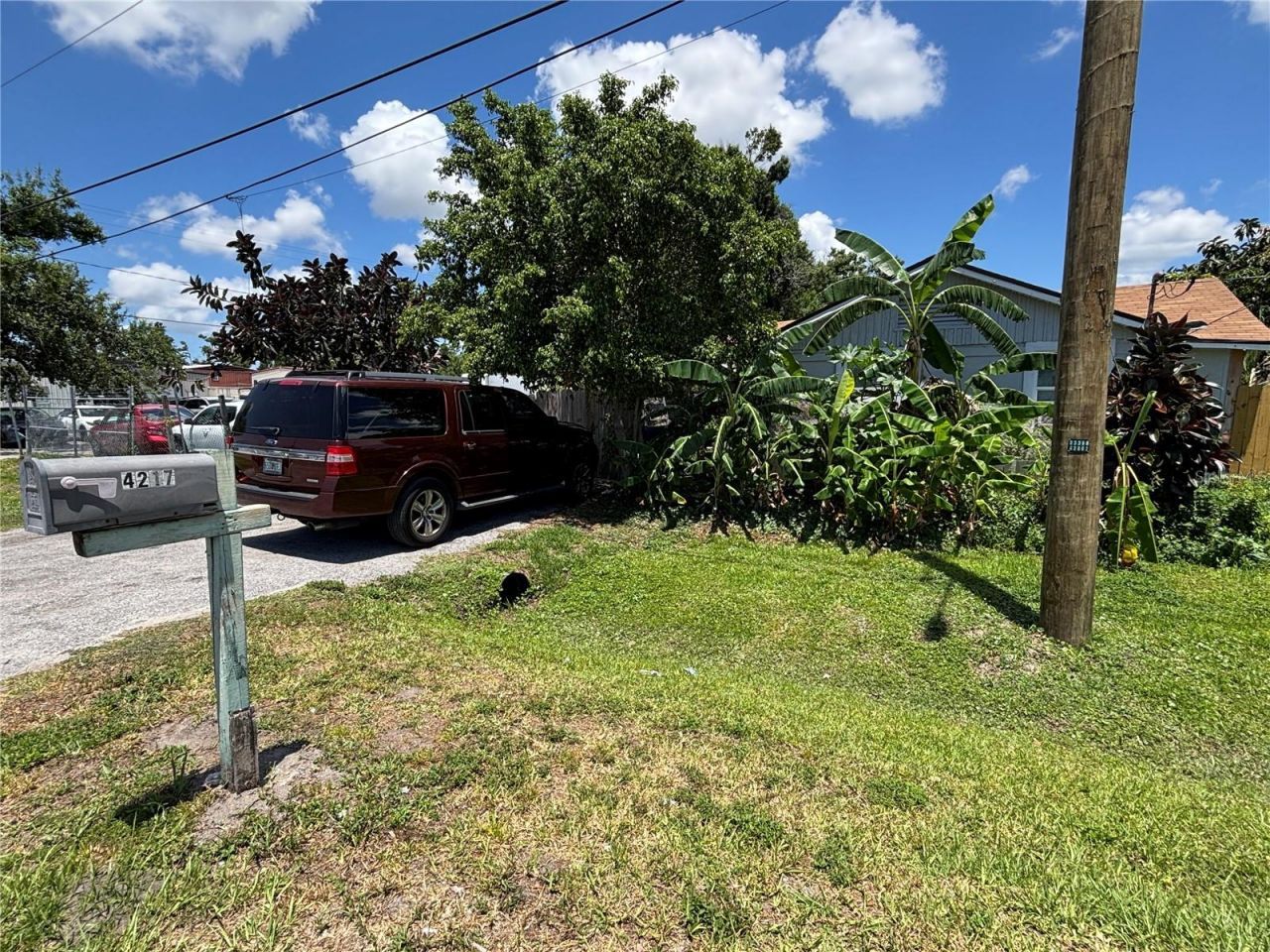 4213 W Cayuga Street, Tampa, FL 33614 Photo