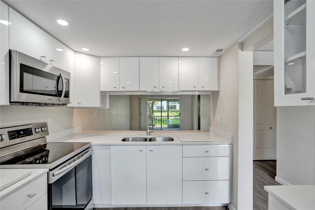 1108 Bahama Bnd, Unit B1, Coconut Creek, FL 33066 Photo