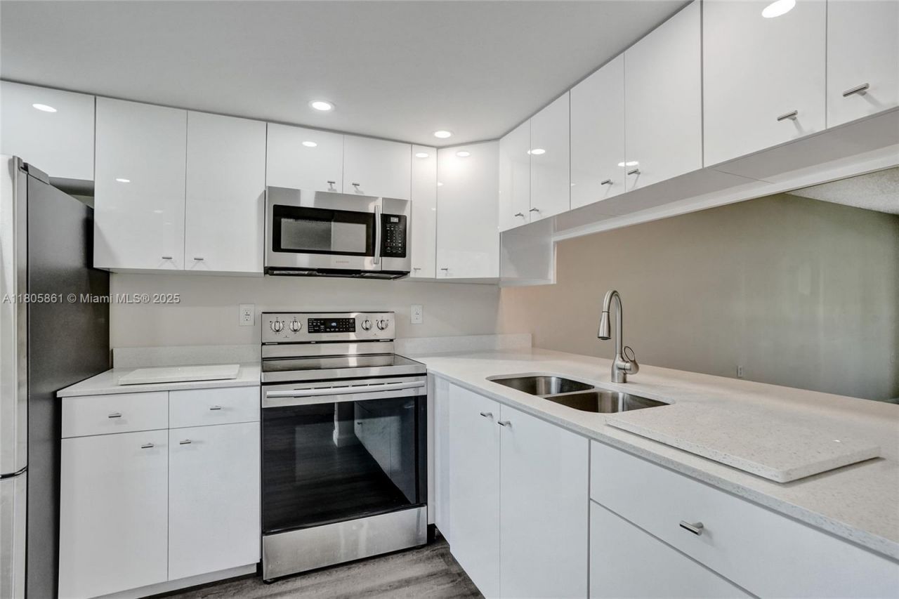 1108 Bahama Bnd, Unit B1, Coconut Creek, FL 33066 Photo