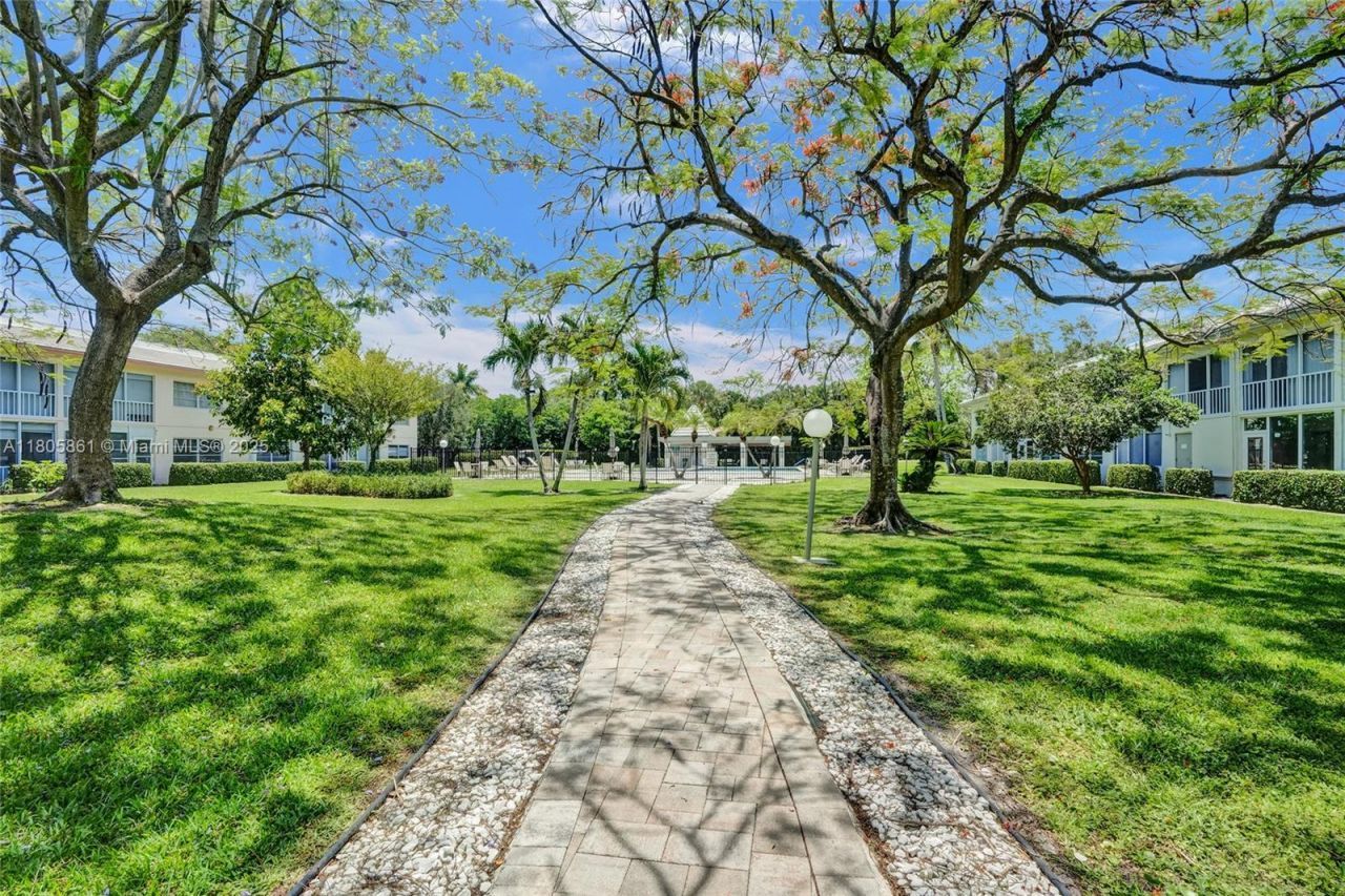 1108 Bahama Bnd, Unit B1, Coconut Creek, FL 33066 Photo