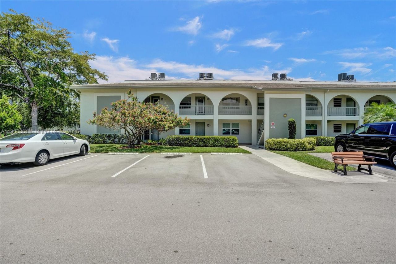 1108 Bahama Bnd, Unit B1, Coconut Creek, FL 33066 Photo