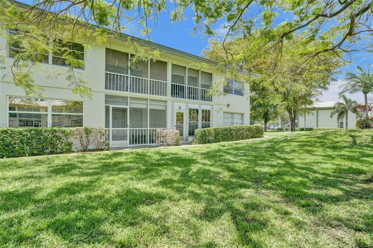 1108 Bahama Bnd, Unit B1, Coconut Creek, FL 33066 Photo