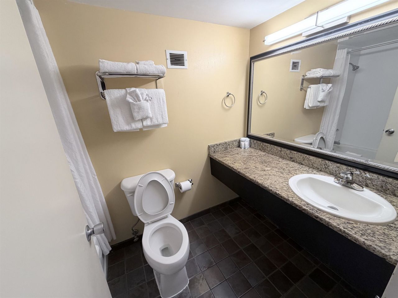 1501 S Ocean Blvd. Photo 11