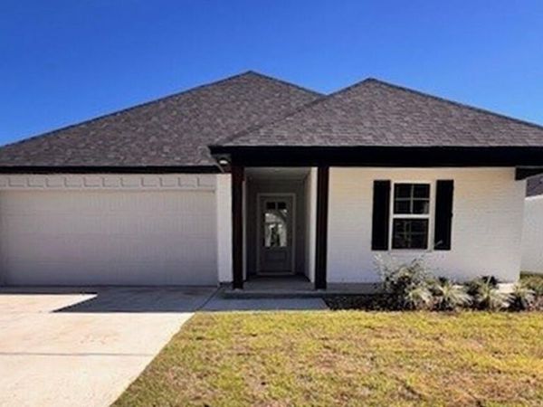 110 Harvest Falls Drive, Broussard, LA 70518