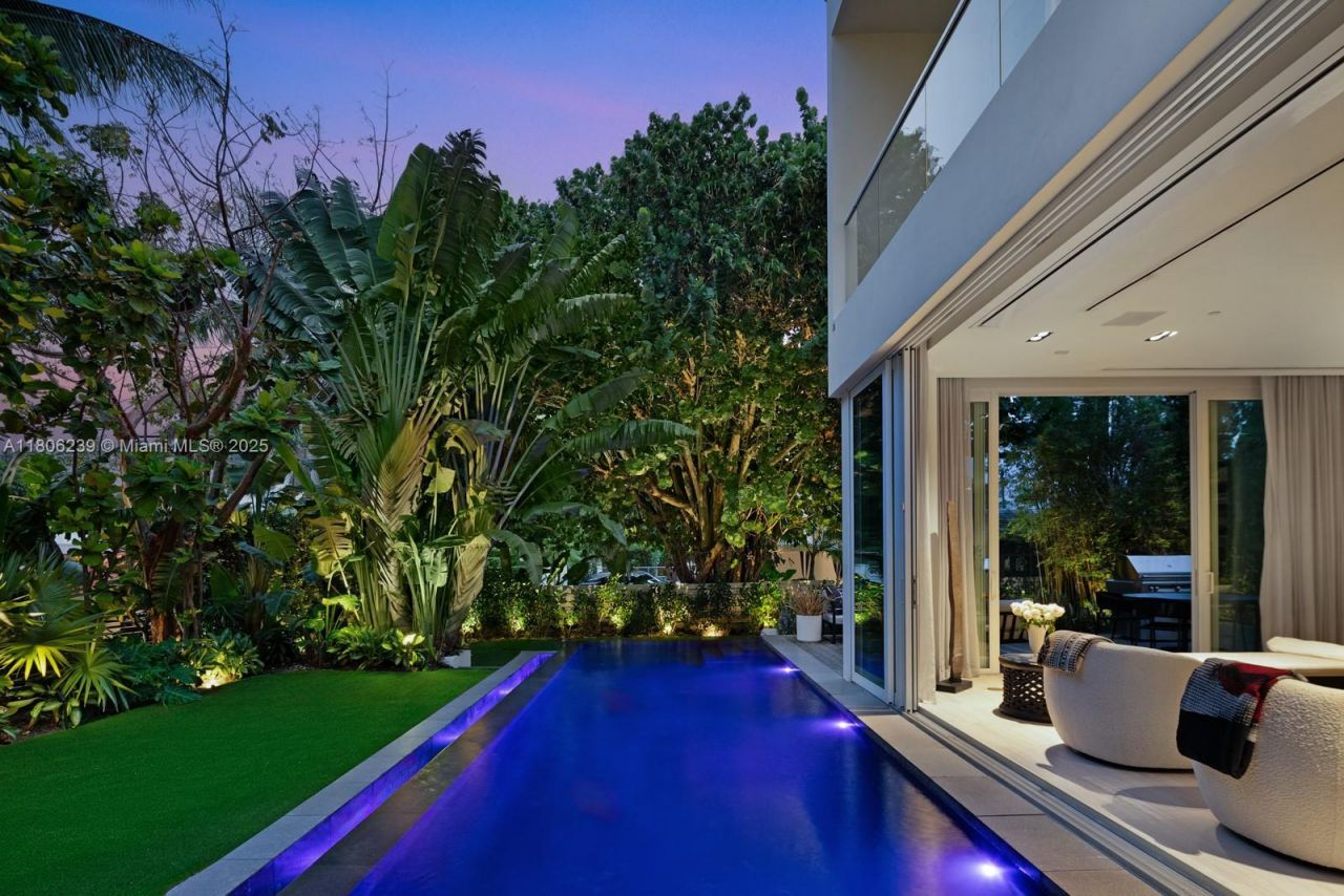 4700 N Meridian Ave, Miami Beach, FL 33140 Photo