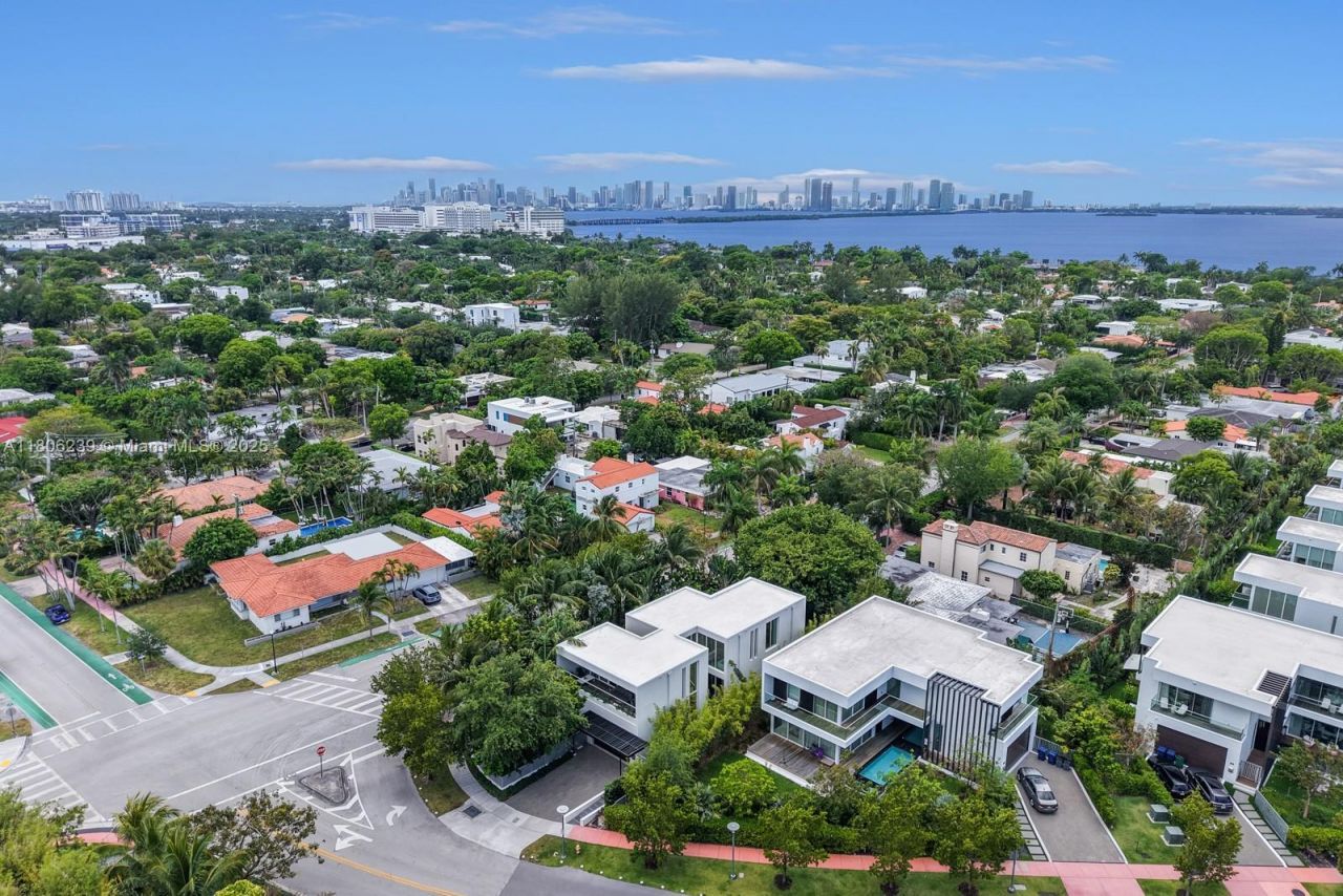 4700 N Meridian Ave, Miami Beach, FL 33140 Photo