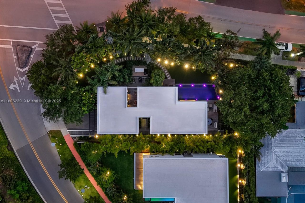 4700 N Meridian Ave, Miami Beach, FL 33140 Photo