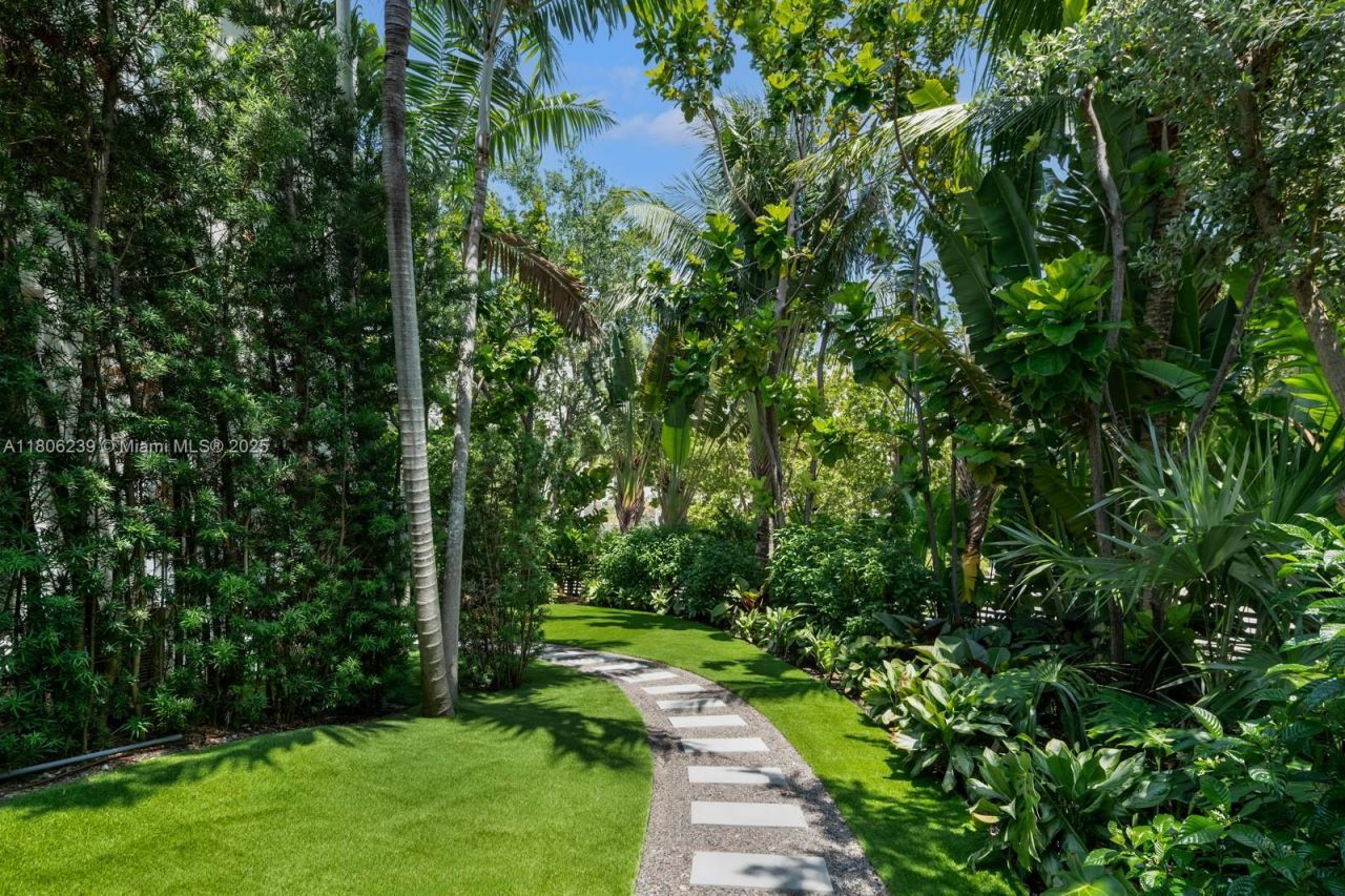 4700 N Meridian Ave, Miami Beach, FL 33140 Photo