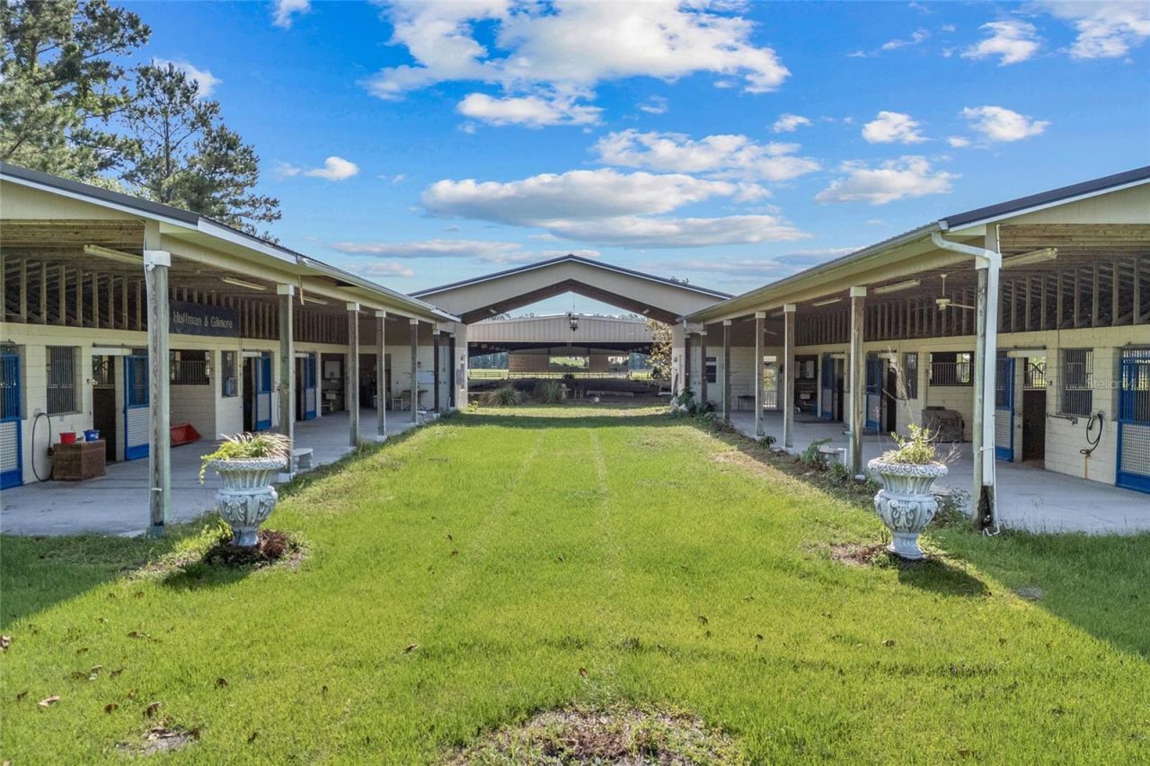 10852 89th Road, Live Oak, FL 32060 Photo