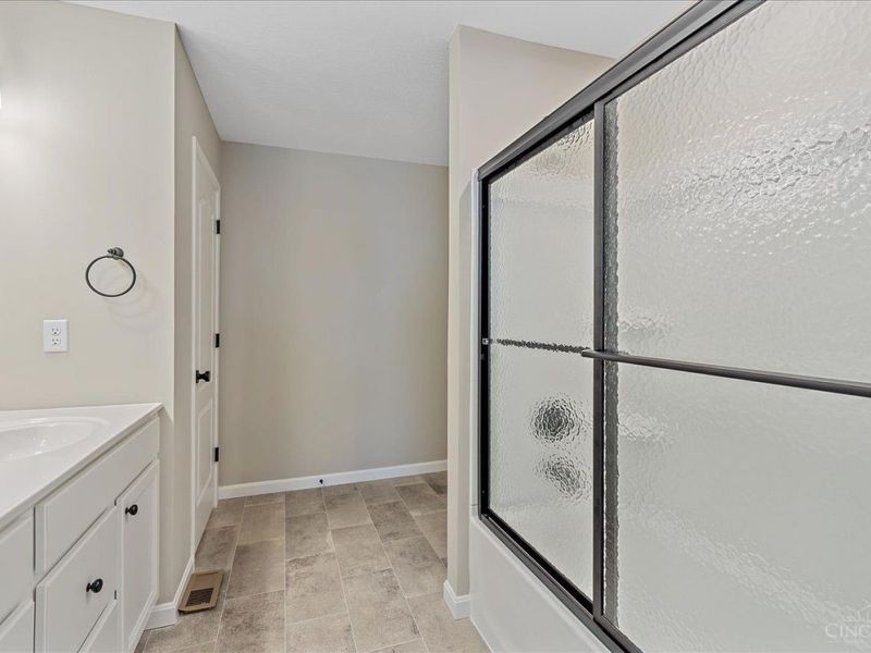 2030 Pebble Grove Way, Goshen Twp, OH 45122 Photo 18