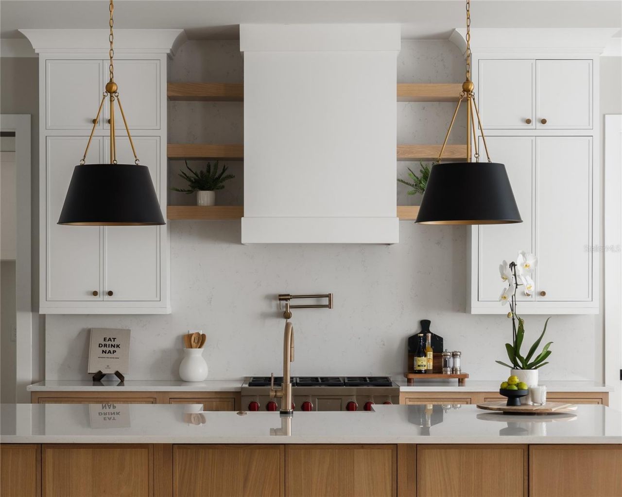 1172 Seville Lane Ne, Saint Petersburg, FL 33704 Photo