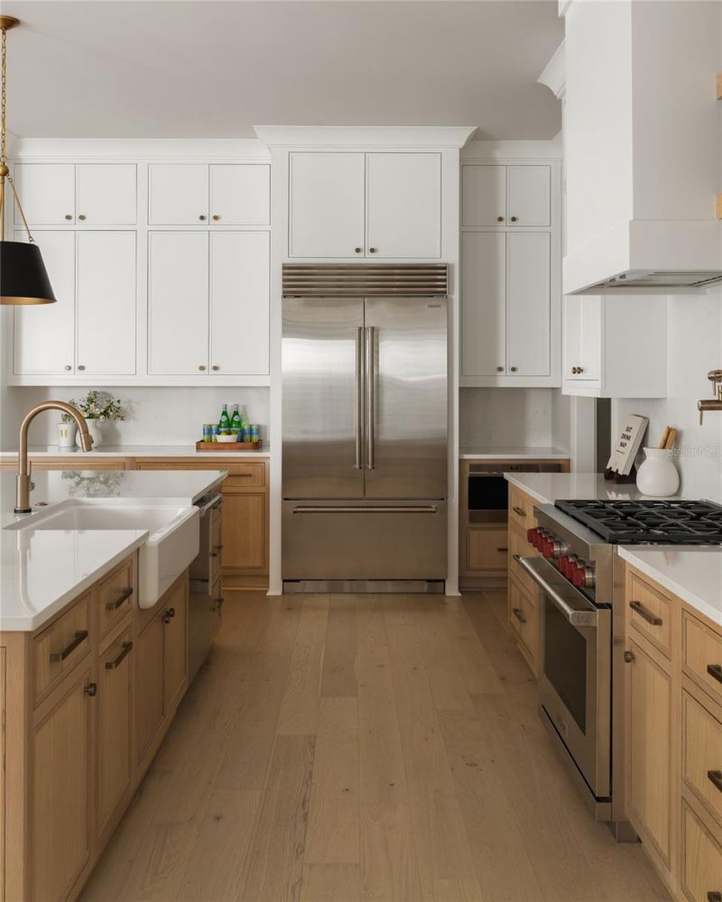 1172 Seville Lane Ne, Saint Petersburg, FL 33704 Photo