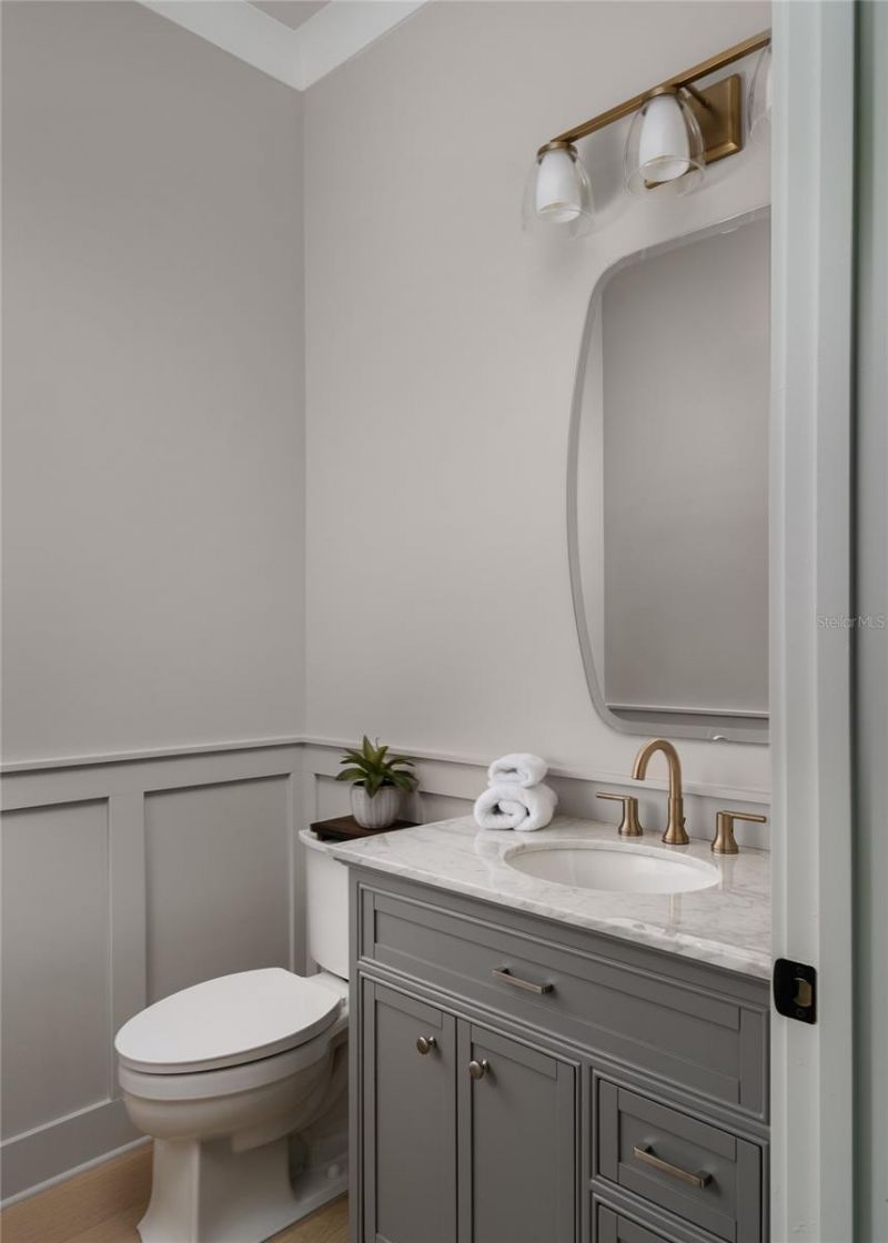 1172 Seville Lane Ne, Saint Petersburg, FL 33704 Photo