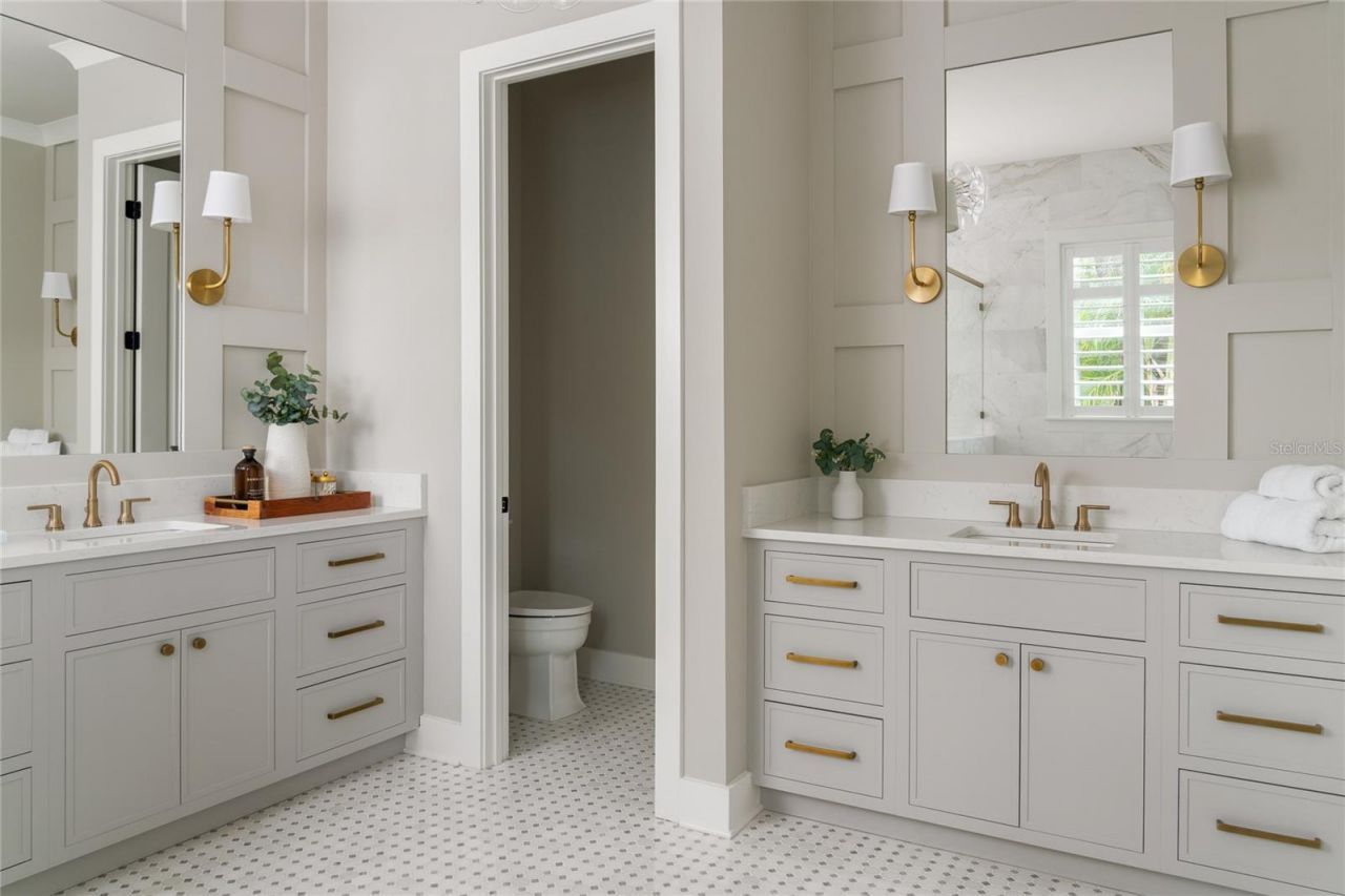 1172 Seville Lane Ne, Saint Petersburg, FL 33704 Photo