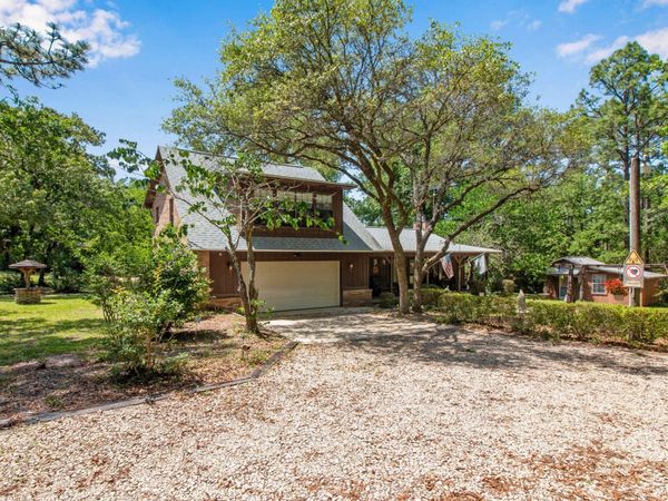 2509 S Lakeview Drive, Crestview, FL 32536