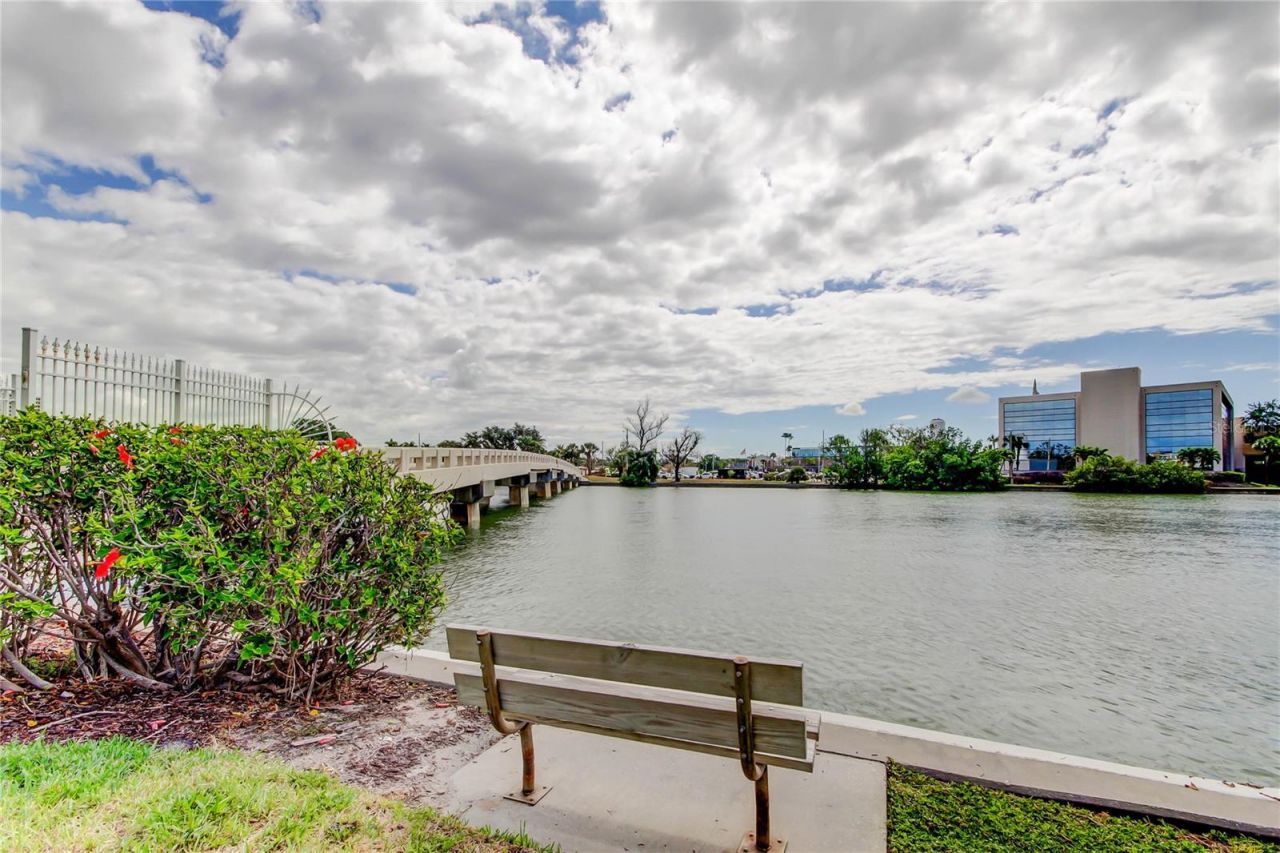 7465 Bay Island Drive S, Unit 213, South Pasadena, FL 33707 Photo
