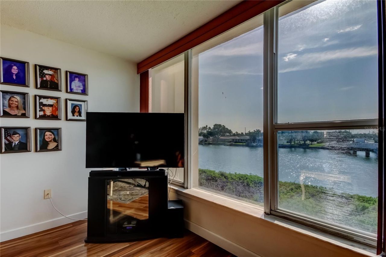 7465 Bay Island Drive S, Unit 213, South Pasadena, FL 33707 Photo