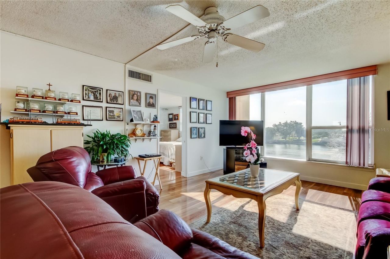 7465 Bay Island Drive S, Unit 213, South Pasadena, FL 33707 Photo