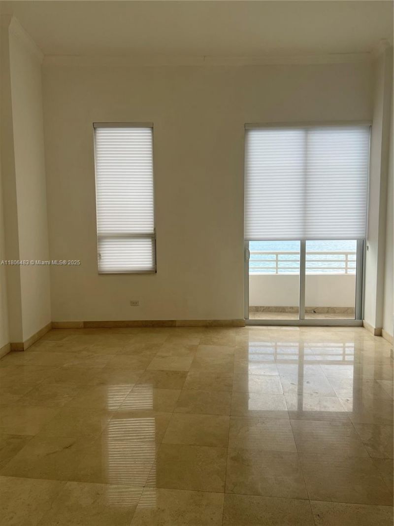 808 Brickell Key Dr, Unit 404, Miami, FL 33131 Photo