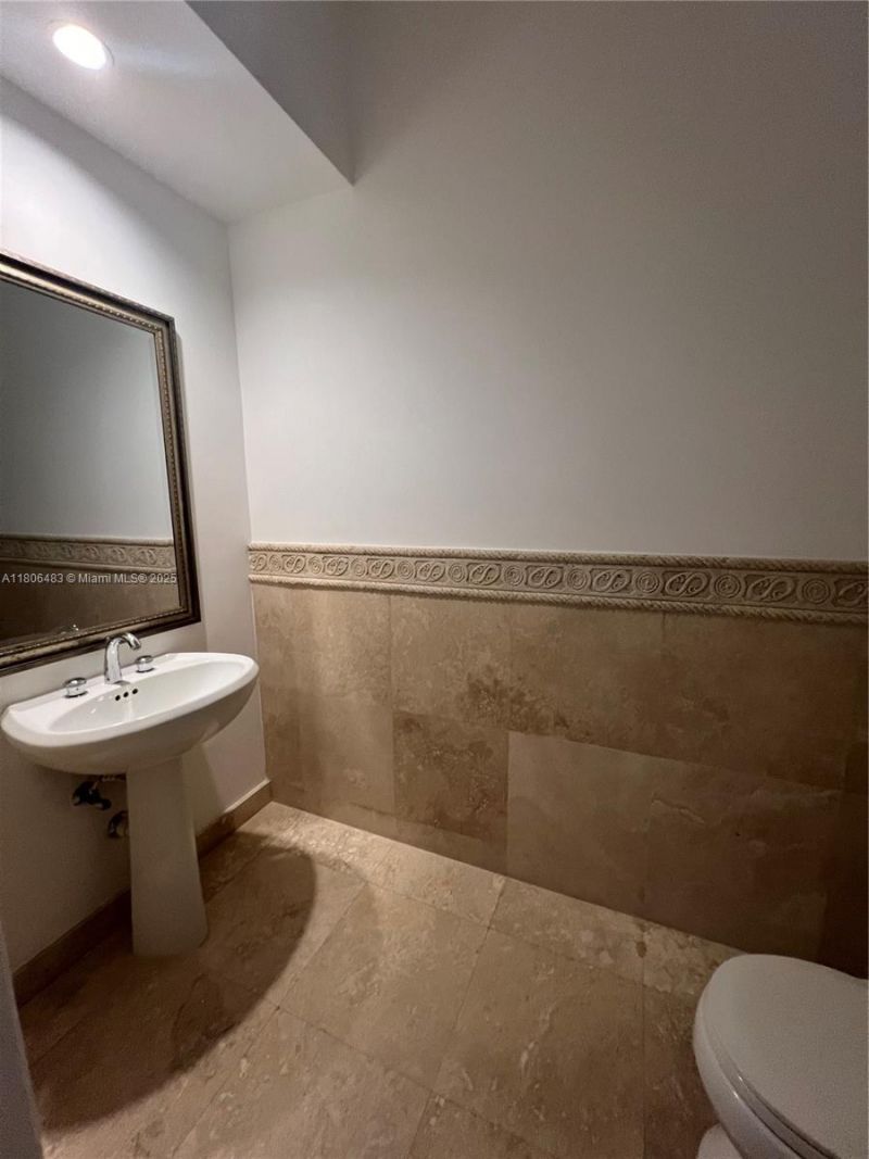 808 Brickell Key Dr, Unit 404, Miami, FL 33131 Photo