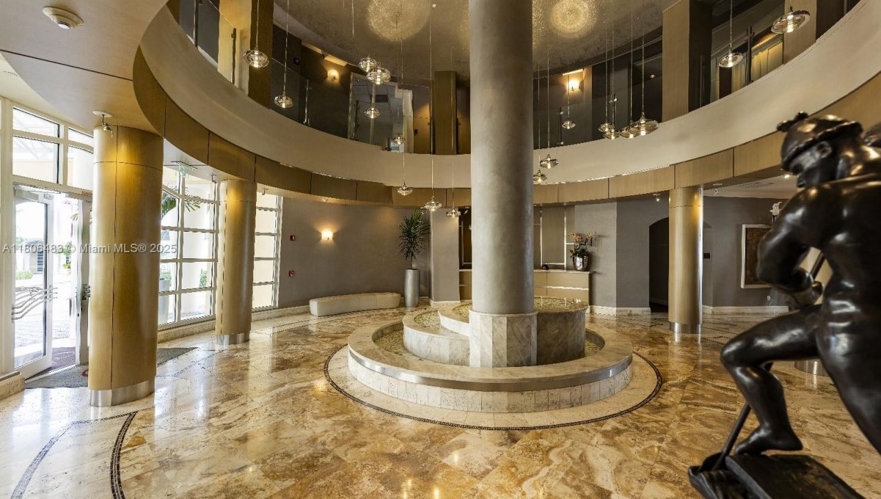 808 Brickell Key Dr, Unit 404, Miami, FL 33131 Photo