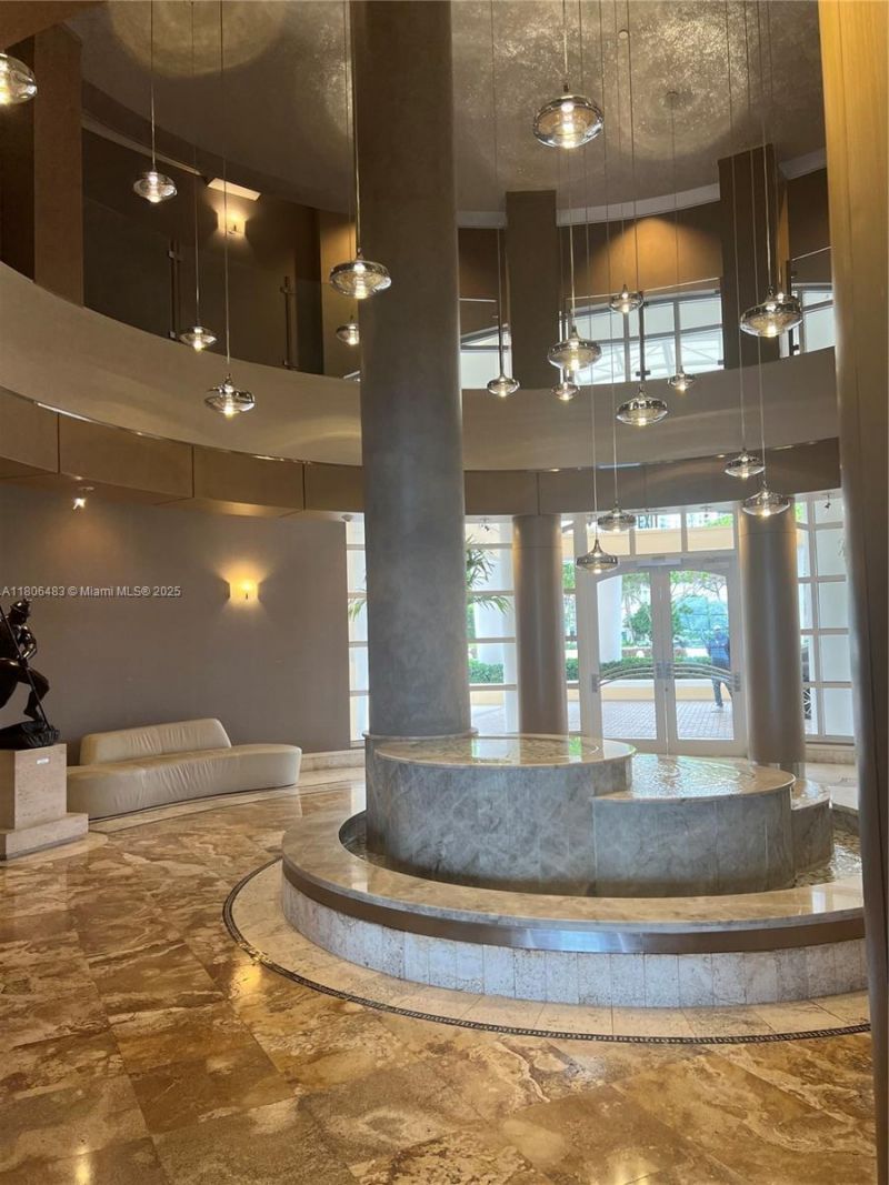 808 Brickell Key Dr, Unit 404, Miami, FL 33131 Photo