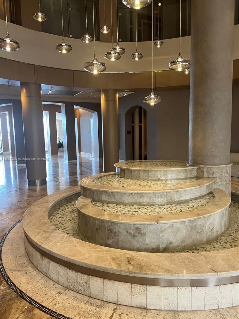 808 Brickell Key Dr, Unit 404, Miami, FL 33131 Photo