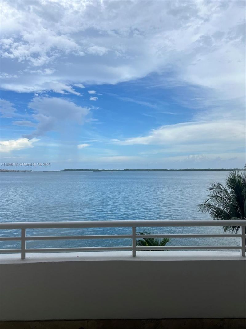 808 Brickell Key Dr, Unit 404, Miami, FL 33131 Photo