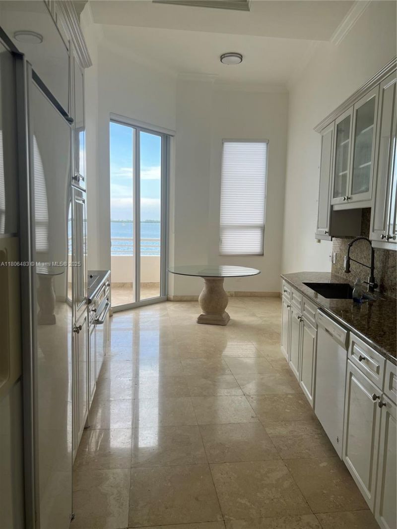 808 Brickell Key Dr, Unit 404, Miami, FL 33131 Photo