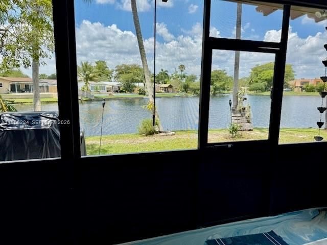 8992 Palm Tree Ln, Unit 8992, Pembroke Pines, FL 33024 Photo