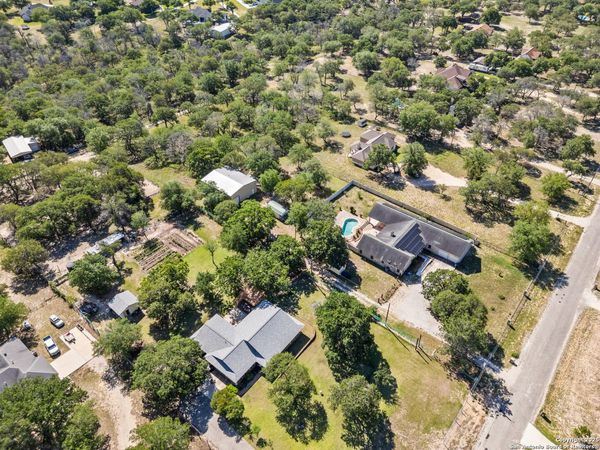 819 Evening Shade, Adkins, TX 78101