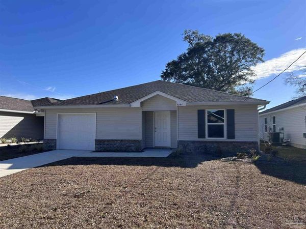 4044 Edgefield St, Pace, FL 32571