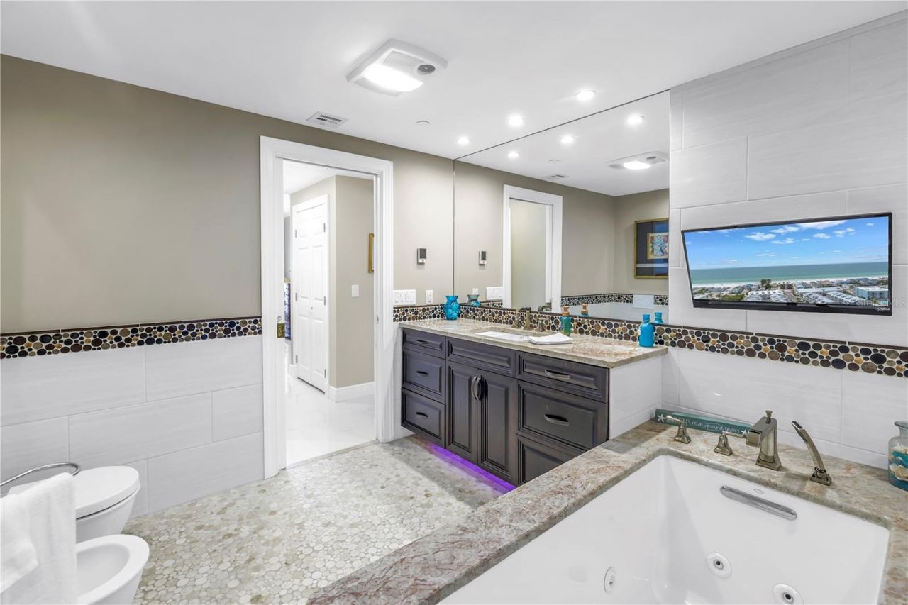 19910 Gulf Boulevard, Unit 102, Indian Shores, FL 33785 Photo