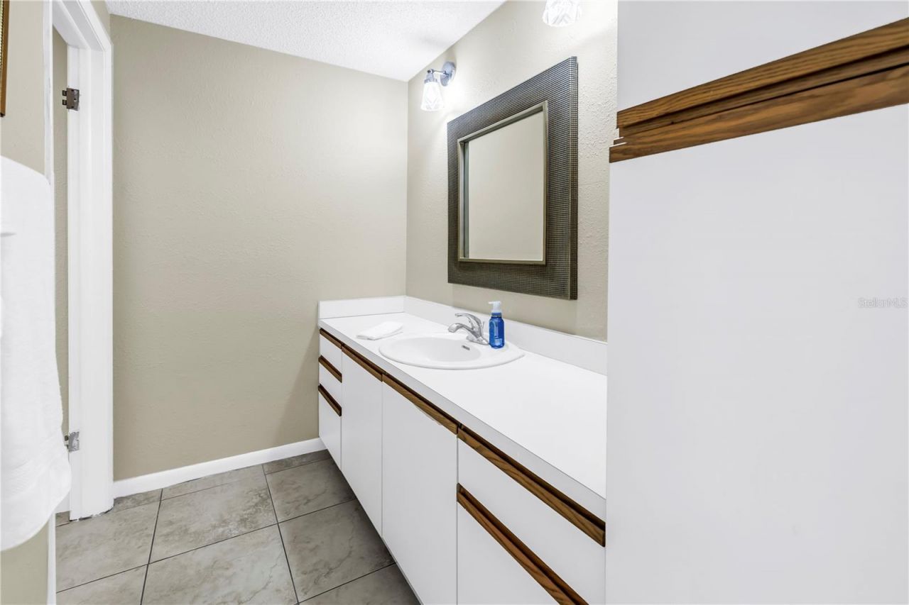 19910 Gulf Boulevard, Unit 102, Indian Shores, FL 33785 Photo