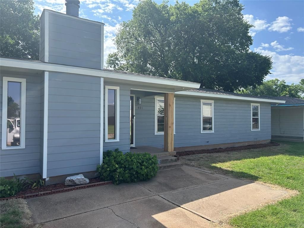 401 S Ave. H, Olney, TX 76374 Main Photo