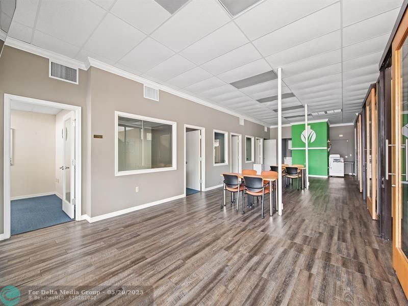 2700 E Oakland Park Boulevard, Fort Lauderdale, FL 33306 Photo