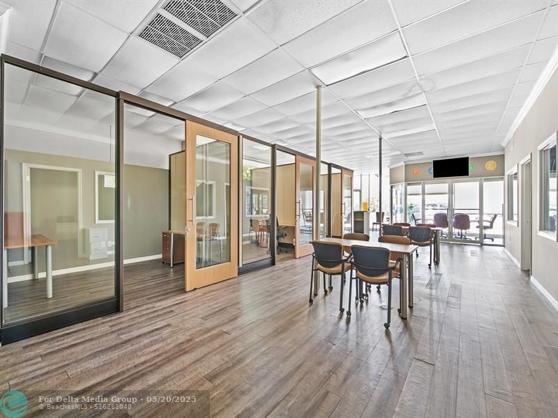 2700 E Oakland Park Boulevard, Fort Lauderdale, FL 33306 Photo