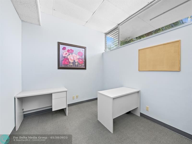 2700 E Oakland Park Boulevard, Fort Lauderdale, FL 33306 Photo